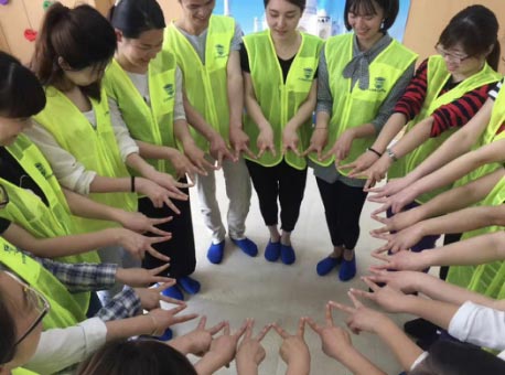 ������̼��˽o����һ���S����ʵ�ͯ��