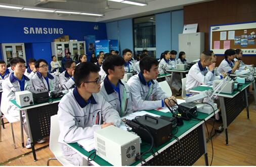 У��(li��n)�ֹ�̽�I(y��)�����������Ǽ��g(sh��)������Ӗ(x��n)Ӌ���ɶ�У�^(q��)�e���_�W(xu��)��Y