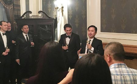 vipabc�S���E��ϯӢ��(gu��)�v�Ϻ����I(l��ng)���^Ů�����Ցc��