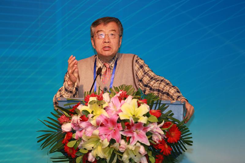 �r���W�j�����Ⱥ�ʽ�lչ�߶�Փ���A�M�]Ļ