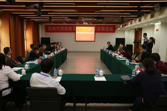 �r���W�j�����Ⱥ�ʽ�lչ�߶�Փ���A�M�]Ļ