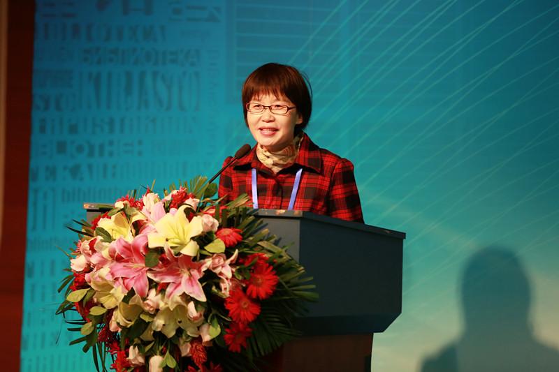 �r���W�j�����Ⱥ�ʽ�lչ�߶�Փ���A�M�]Ļ