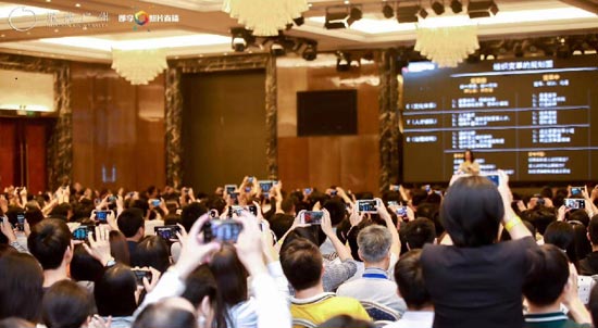 ���ܕr���M�����}����һ��